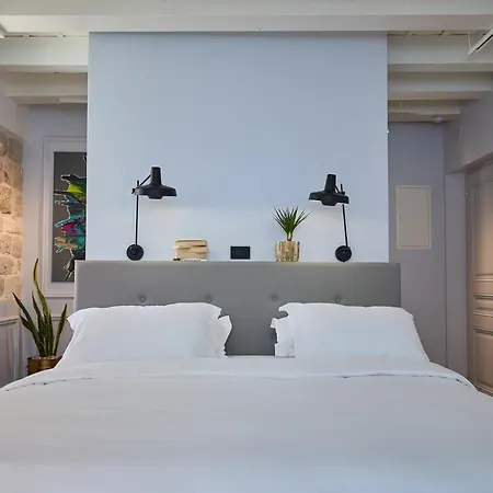 Bota Palace Bed and Breakfast