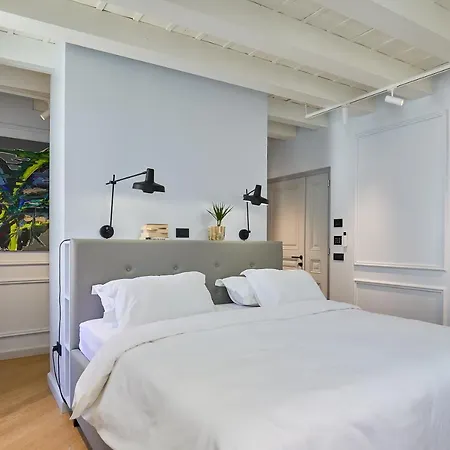 Bota Palace Bed and Breakfast