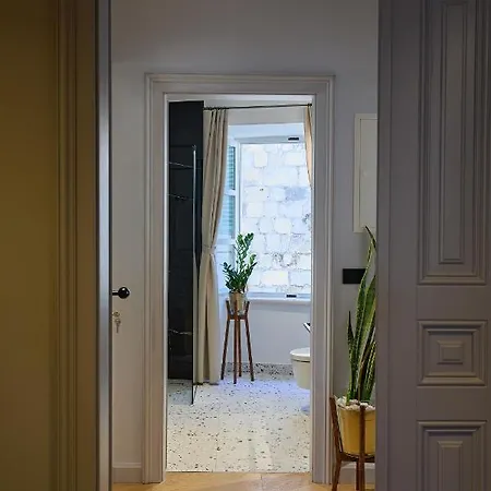 Bota Palace Bed and Breakfast