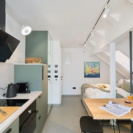 Bota Palace Bed and Breakfast