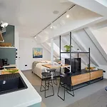 Bota Palace Bed & Breakfast 4*