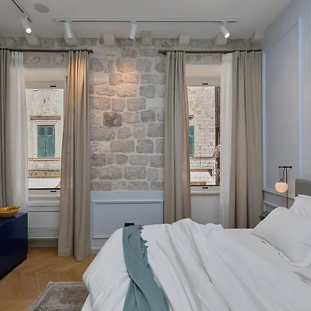 Bota Palace Bed and Breakfast