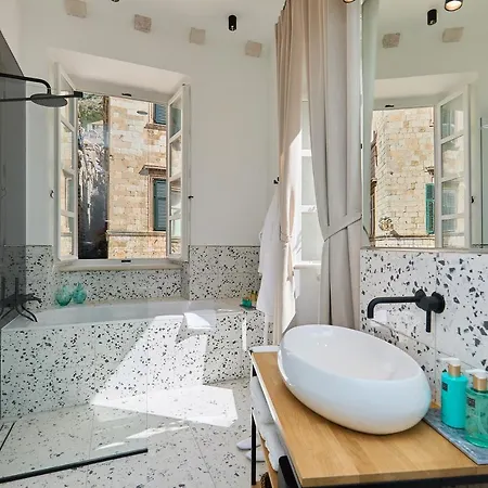 Bota Palace Couette-café 4*