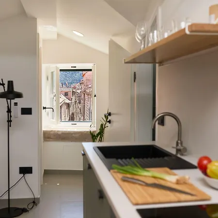 Bota Palace Bed & Breakfast 4*