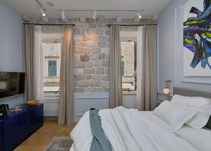 Bota Palace Alojamento de Acomodação e Pequeno-almoço 4*