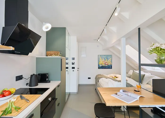 Bota Palace Alojamento de Acomodação e Pequeno-almoço