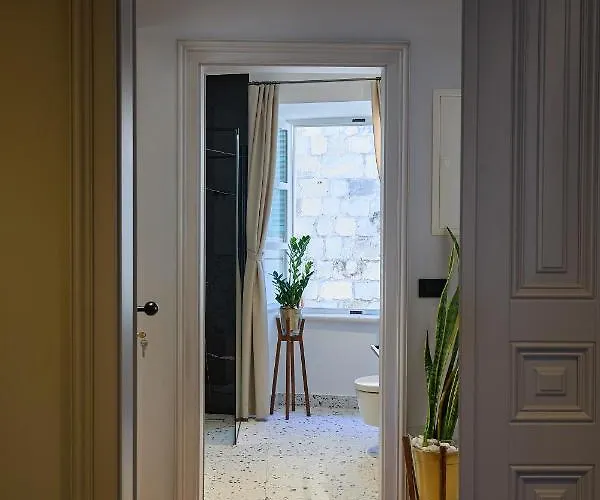 Bota Palace Nocleg ze śniadaniem