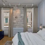 Bota Palace Bed and breakfast 4*