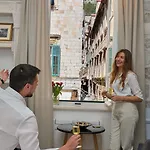 Bota Palace Bed and breakfast