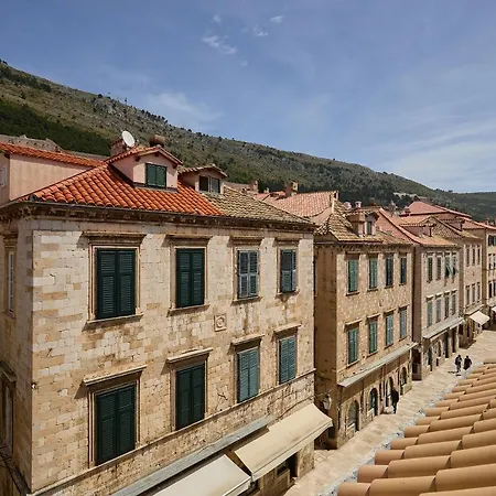 Bota Palace